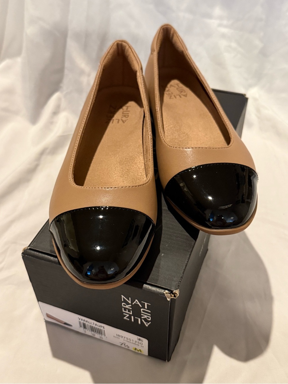 Naturalizer Two-Tone Nude and Black Cap-Toe Ballet Flats - Picture 3 of 7